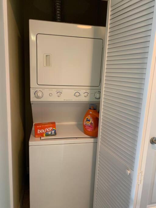 Gulf Coast Gold Private Condo - 2Bed, 2Bath, Sleep 6, Across Street From Beach, Balcony Views Of Sunsets, Beach & Gulf, Pool, Gym St. Pete Beach Εξωτερικό φωτογραφία