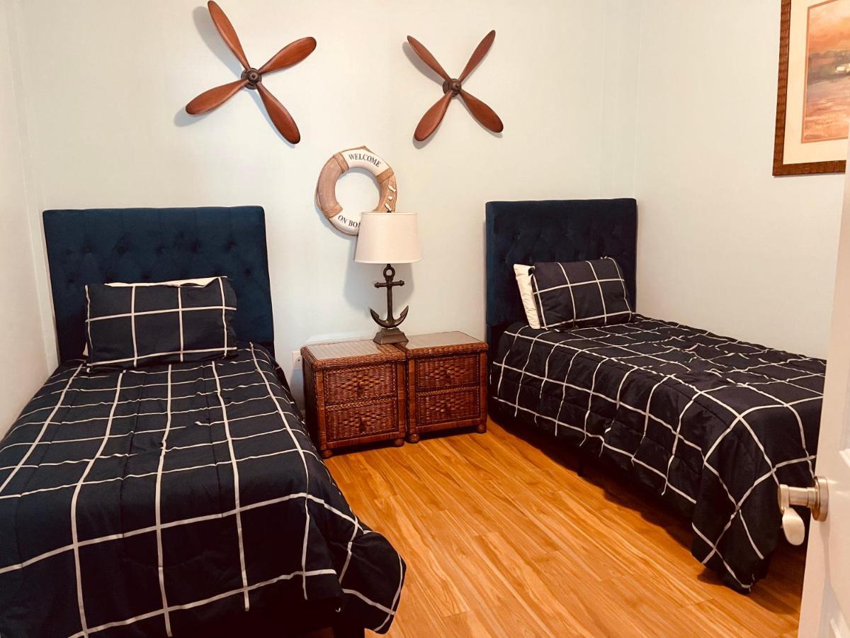Gulf Coast Gold Private Condo - 2Bed, 2Bath, Sleep 6, Across Street From Beach, Balcony Views Of Sunsets, Beach & Gulf, Pool, Gym St. Pete Beach Εξωτερικό φωτογραφία